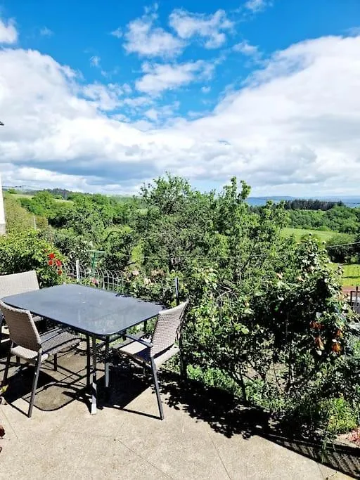 Hébergement de vacances La Colline D'Estaing, Maison 4 Pers Avec Terrasse